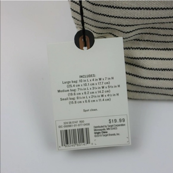 Hearth & Hand with Magnolia 3 Piece Travel Cases - Picture 4 of 4